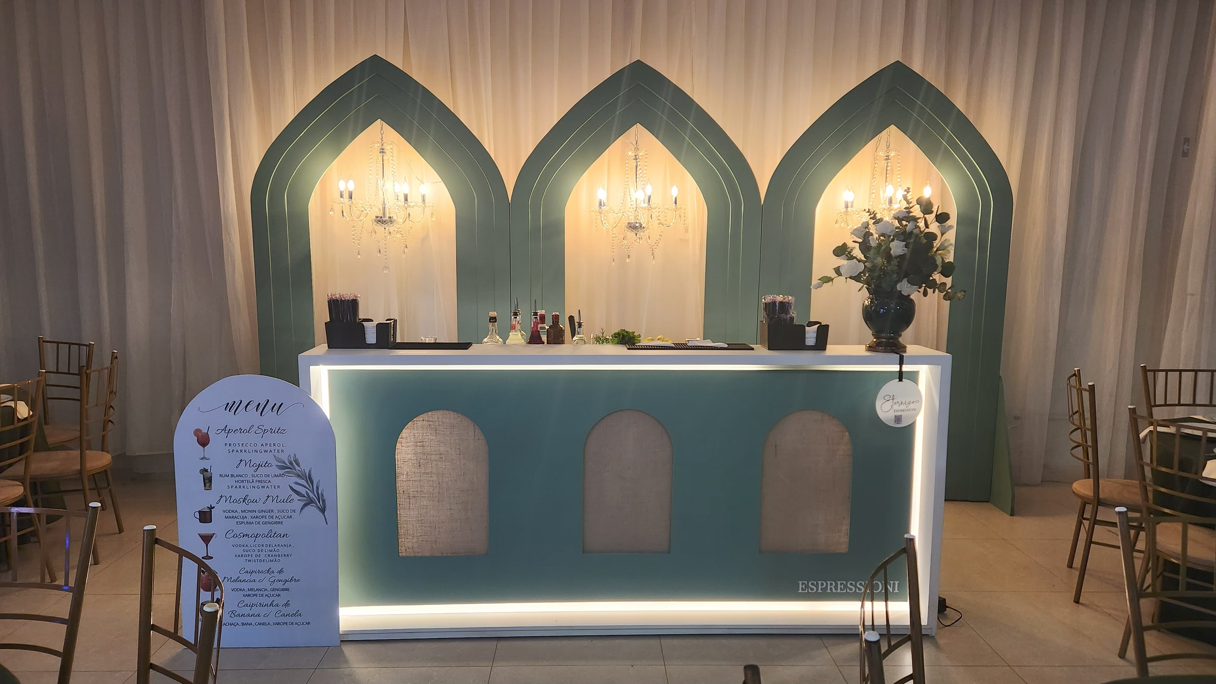 Modelo de bar — 06